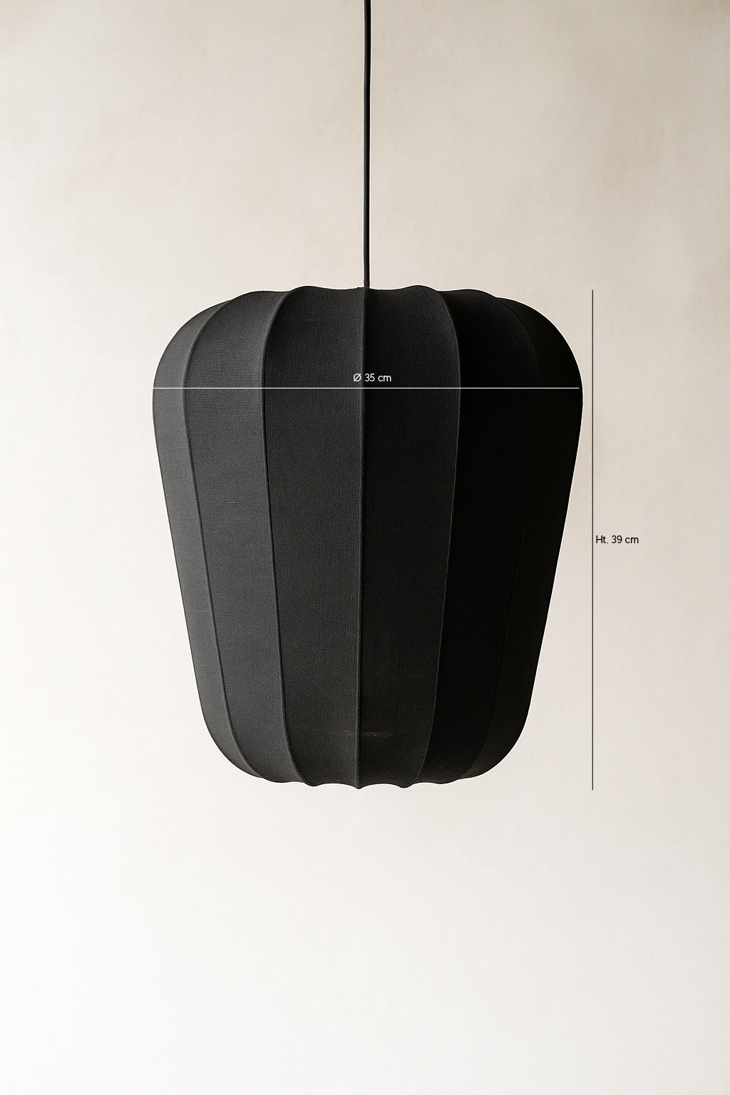 Dimensions Alba - Suspension en coton noir et métal H39 cm