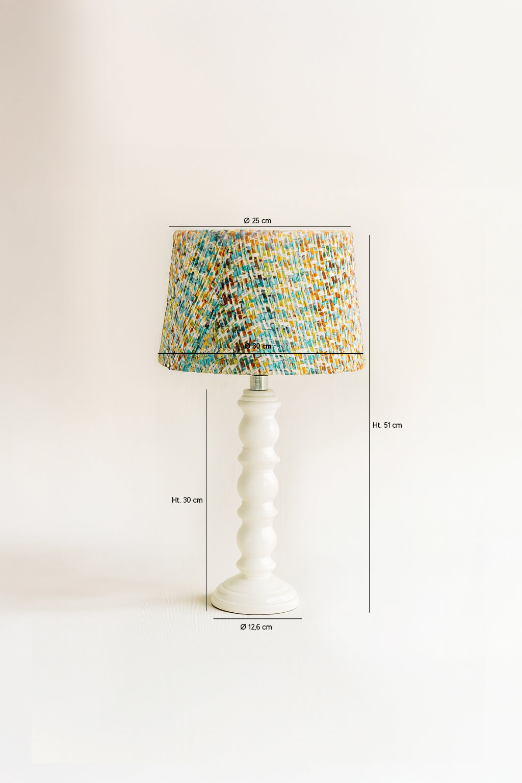 Dimensions Romy - Lampe à poser avec abat jour en tissu