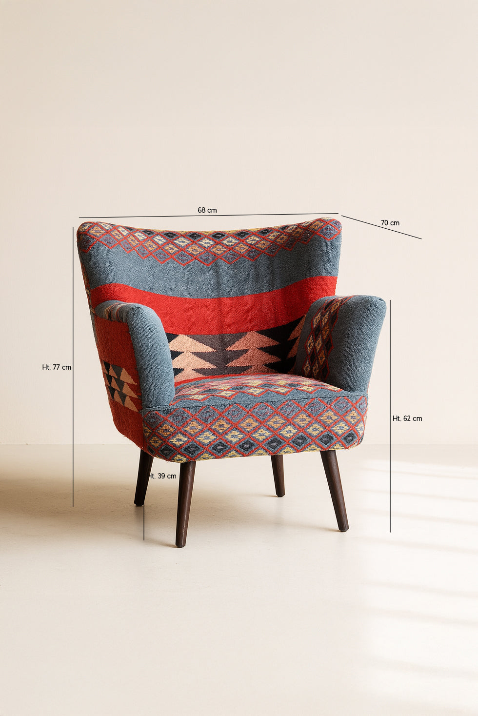 Dimensions Inca - Fauteuil en tissu brodé coloré