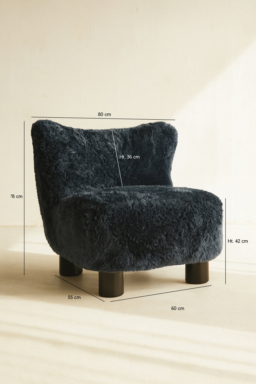 Dimensions Artic - Fauteuil en tissu doux effet fourrure bleu