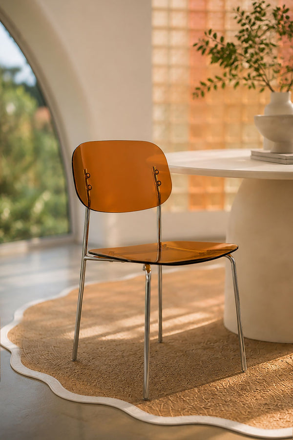 GLAM - Lot de 2 chaises de table en résine acrylique transparente et métal ambre