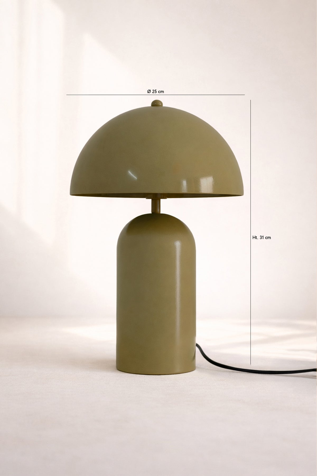 Dimensions Chloe - Lampe à poser en métal vert sauge