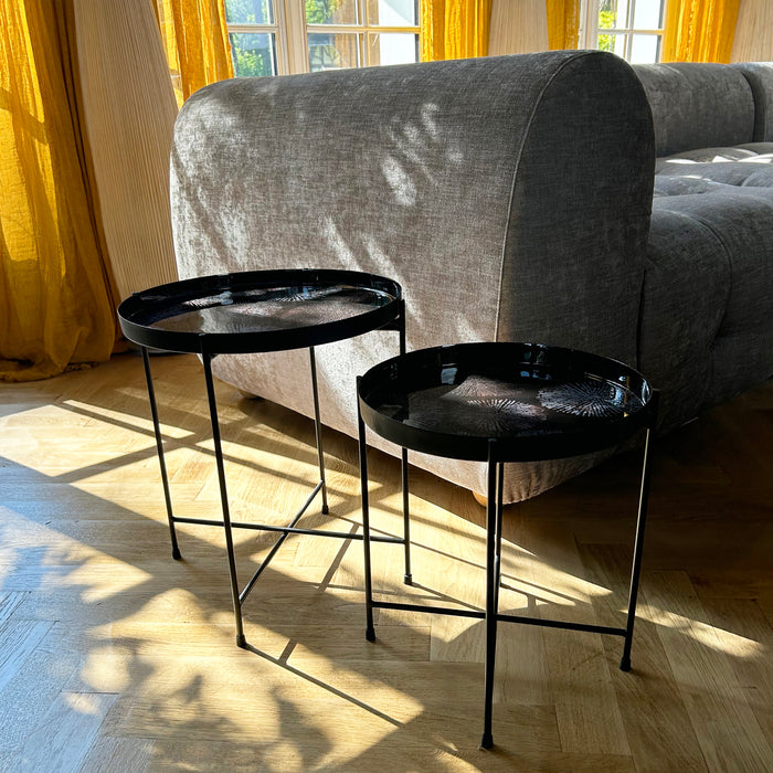 Set de 2 tables d'appoint GELA en métal avec plateau émaillé marron