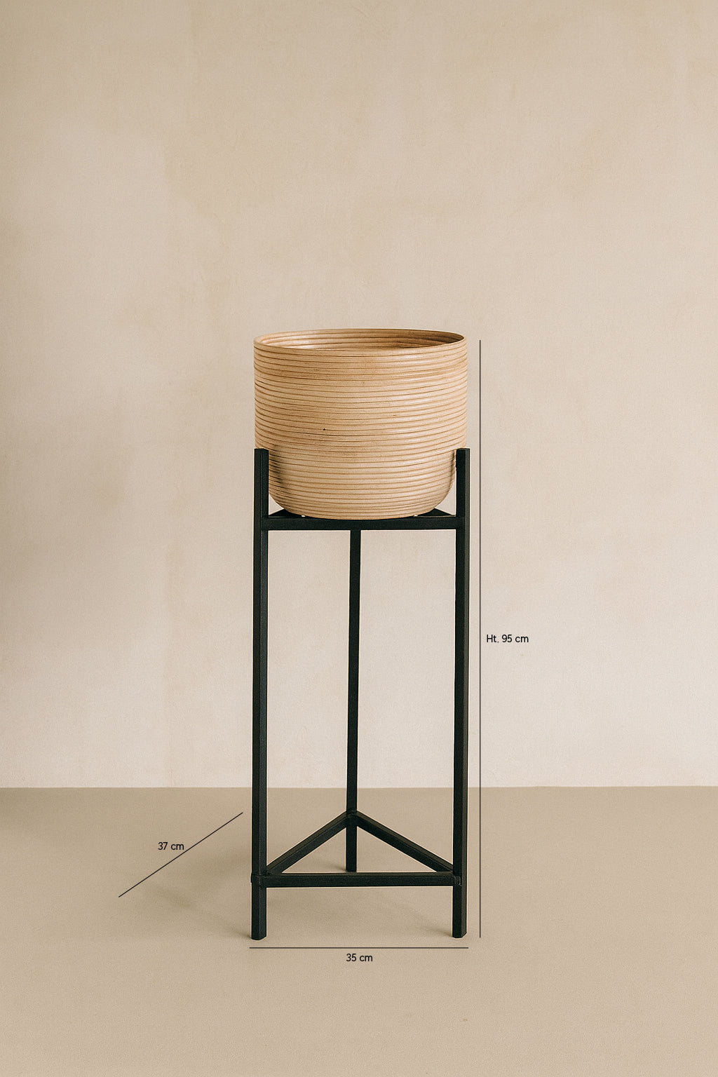 Dimensions Lima - Cache pot en rotin pieds en métal noir D35xH78/95 cm