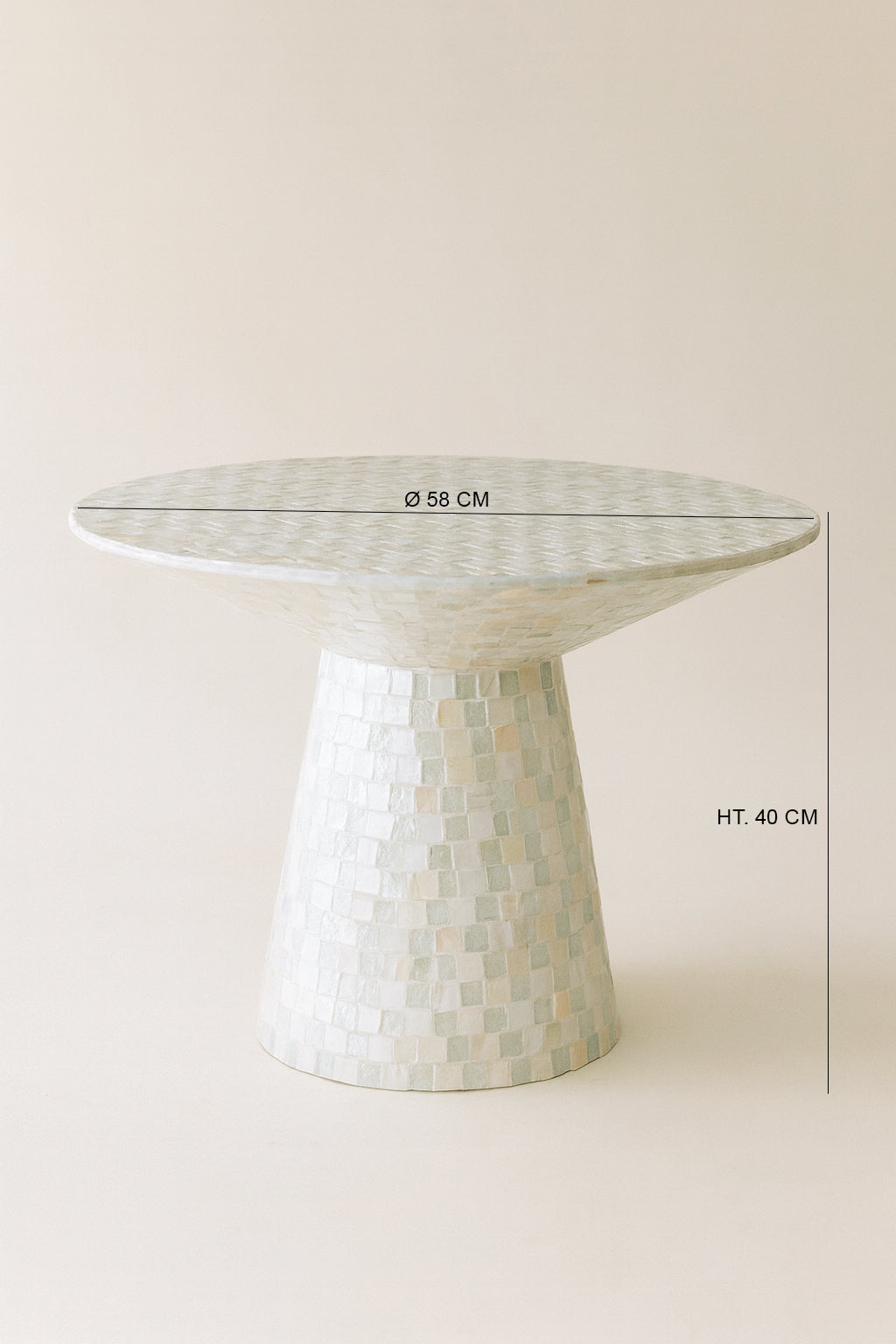 Dimensions Zina - Table basse ronde en coquille de capiz verte