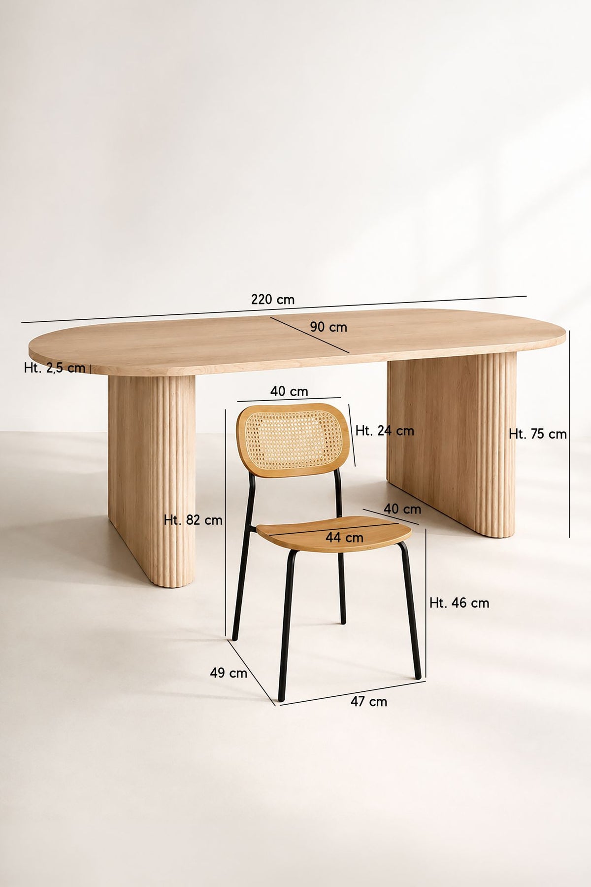 Dimensions Ensemble table ovale 220cm placage frêne QUITO et 6 chaises en bois NOSARA