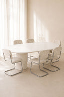Féline - Ensemble table ovale 220cm effet ciment et 6 chaises en tissu tigré
