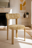 LILY - Ensemble table ovale 220cm effet bois et 6 chaises de table en tissu zébré ocre