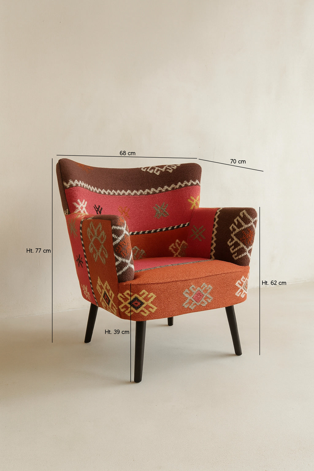 Dimensions Chaquiras - Fauteuil en tissu brodé coloré