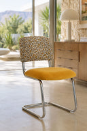 Féline - Lot de 2 chaises en tissu léopard et structure chrome