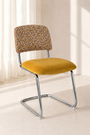 Féline - Lot de 2 chaises en tissu léopard et structure chrome