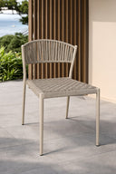 Figari - Ensemble table en aluminium 230cm sable et 8 chaises en corde