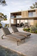 Madrague - Lot de 2 chaises longues à roulettes en aluminium et tissu moka