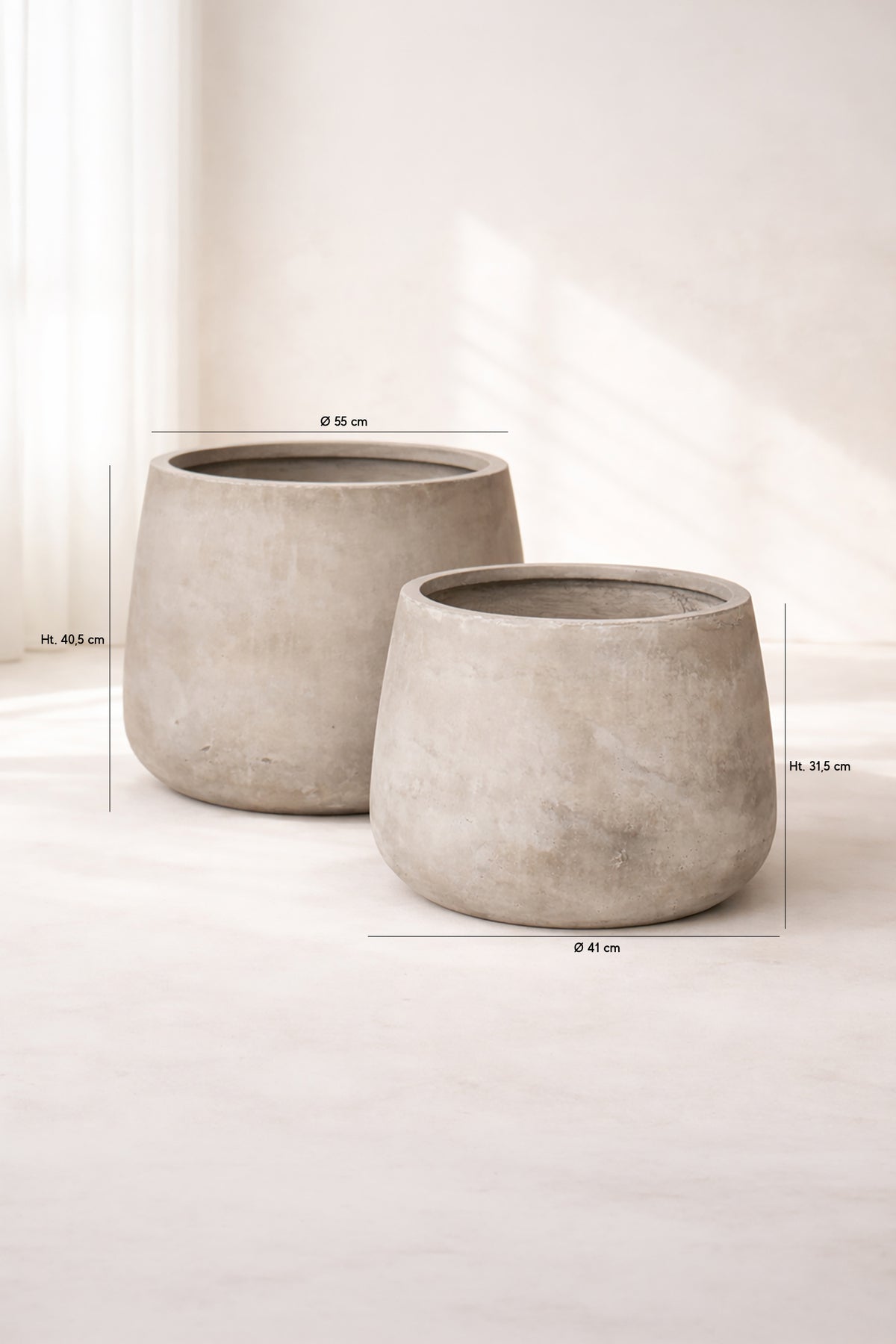 Dimensions Lot de 2 pots bas forme ronde Faro en fibre d'argile D41x41x31,5cm/D55x55x40,5cm