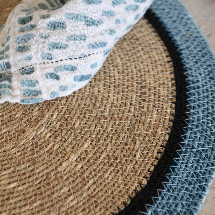 Lot de 6 sets de table Iris en jonc de mer naturel et bleu D38 cm