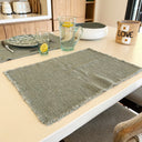 Anoki - Lot de 4 sets de table frangé en tissu uni vert céladon 38x54 cm