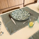 Anoki - Lot de 4 sets de table frangé en tissu uni vert céladon 38x54 cm