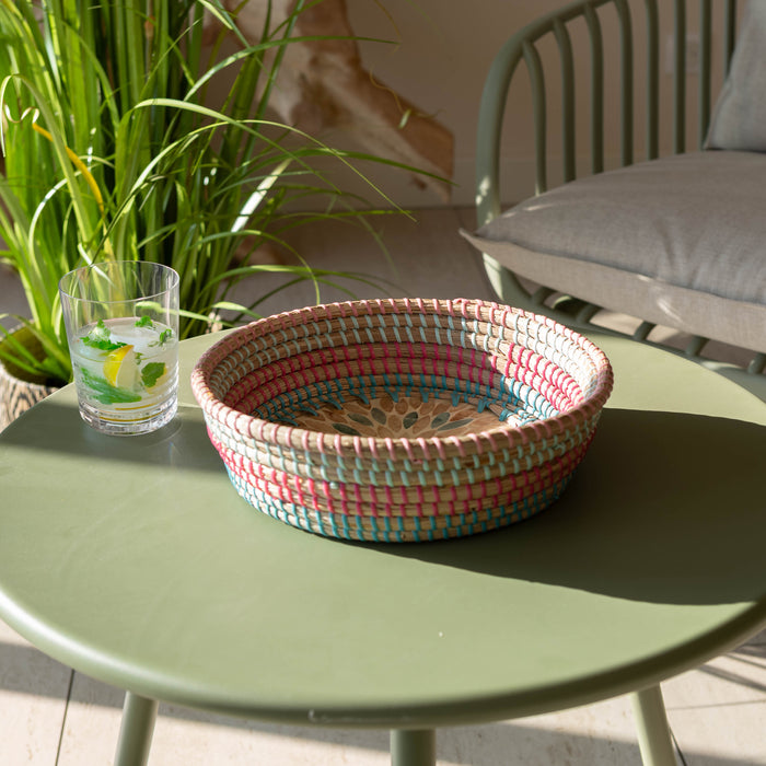 Plateau rond Paros en jonc de mer et nacre 30 cm