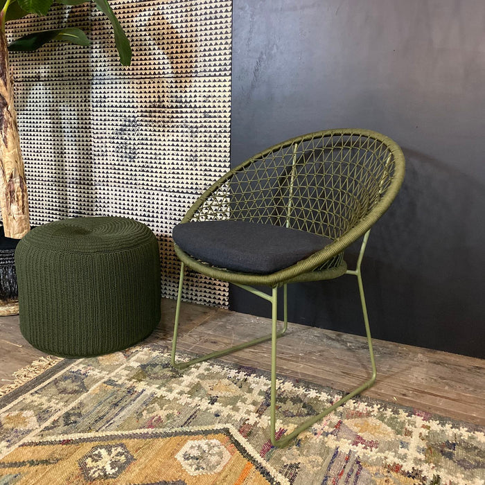 Lot de 2 fauteuils de table Bao Bao en métal vert olive avec coussin noir